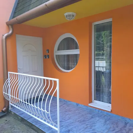 Berkenye Apartman Lägenhet