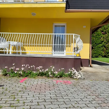 Berkenye Apartman * 잘라카로쉬